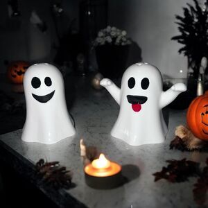 Jack ‘O Lantern Lane Spooky Cute Ghosts Ceramic Halloween Salt & Pepper Shakers
